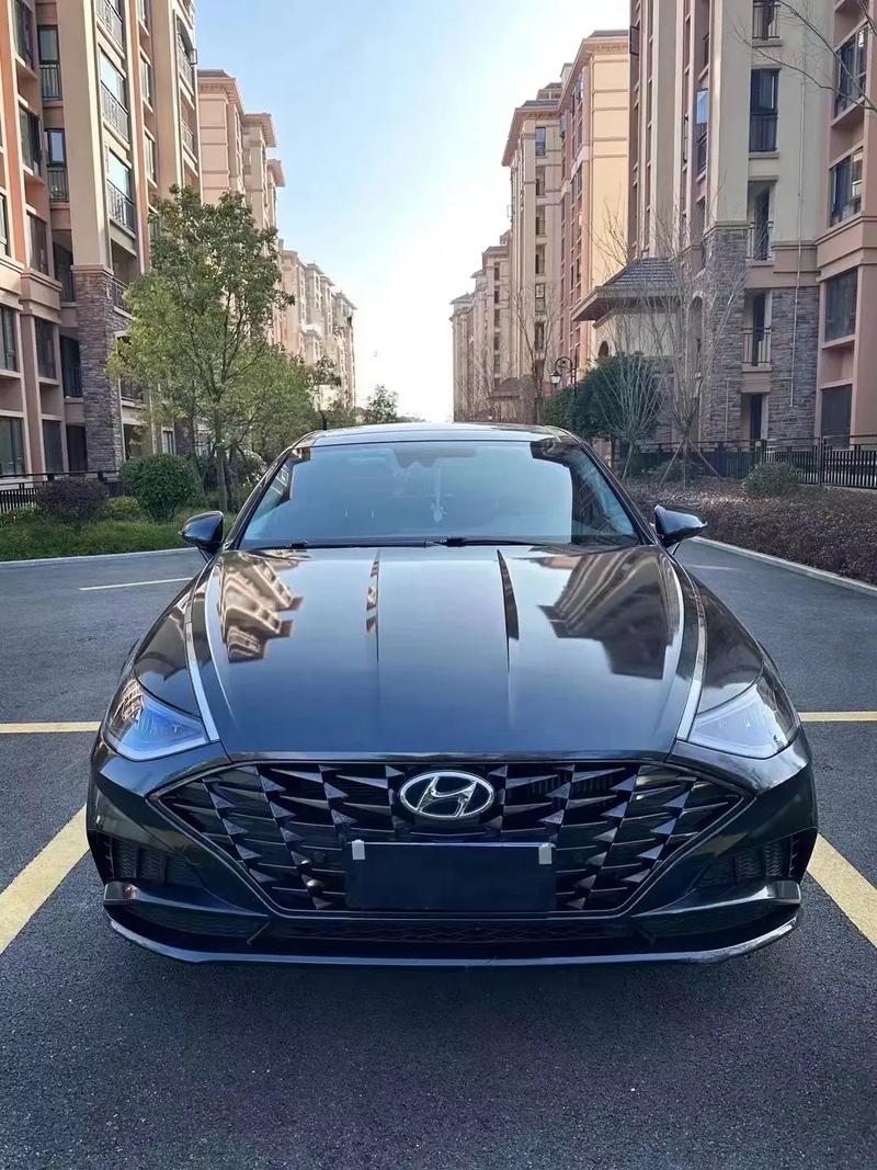 北京现代索纳塔10报价及图片(北京现代索纳塔报价多少)