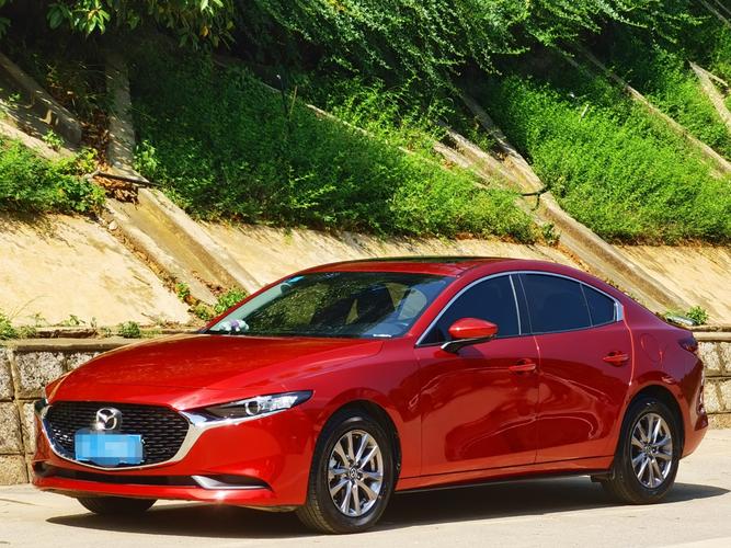 昂克赛拉2020款(昂克赛拉2020款红色)