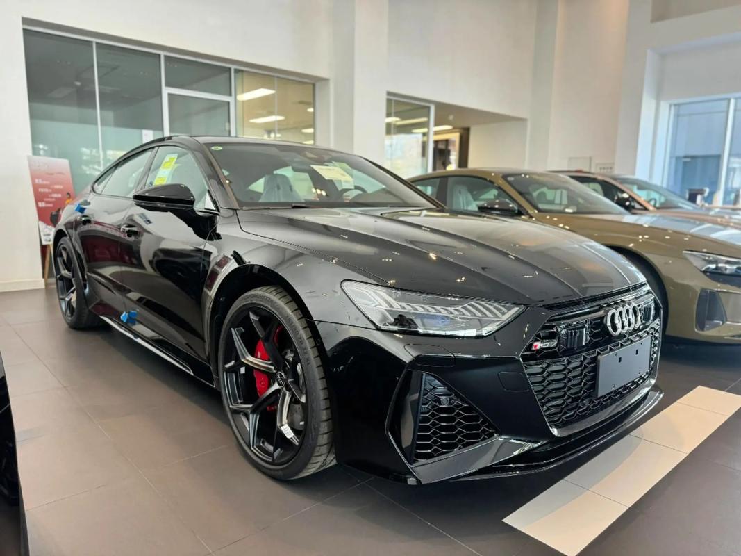 奥迪rs7顶配落地多少钱,奥迪rs7顶配价格多少