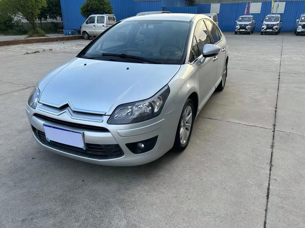 东风雪铁龙世嘉两厢／东风雪铁龙世嘉两厢怎么样