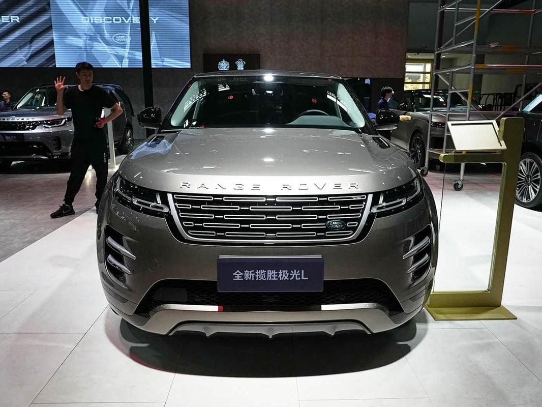 全新路虎极光的价格多少 最新款路虎极光