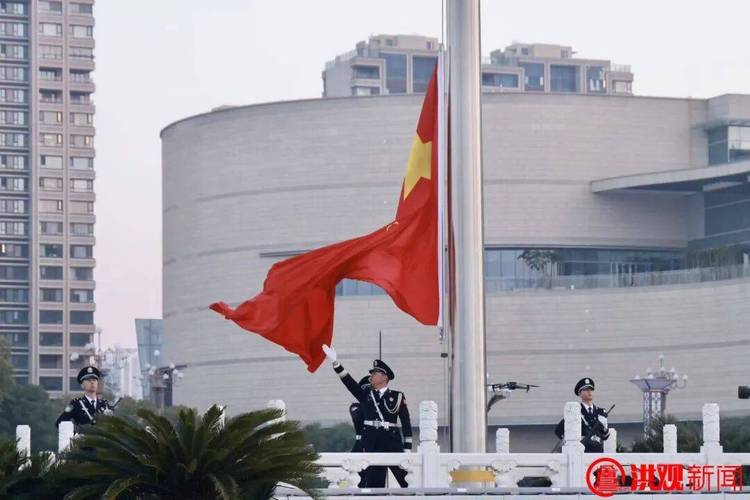 【五星红旗迎风飘扬歌曲,五星红旗迎风飘扬歌曲完整版】