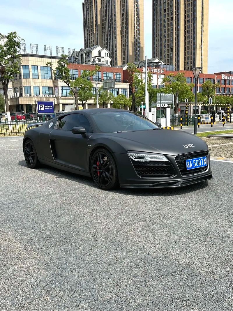 奥迪r8要多少钱(奥迪r8的价钱是多少)